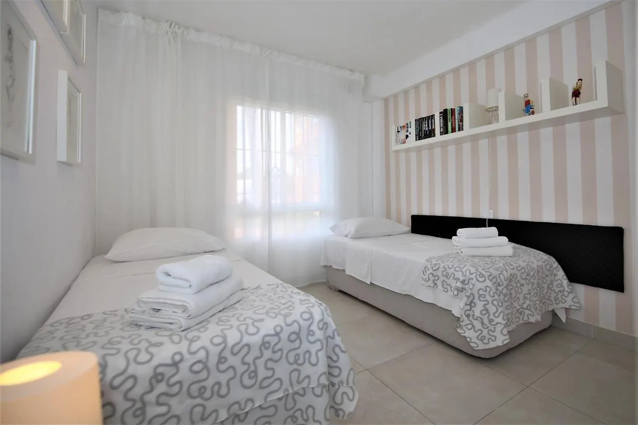 Apartment Annette Estepona 0*,